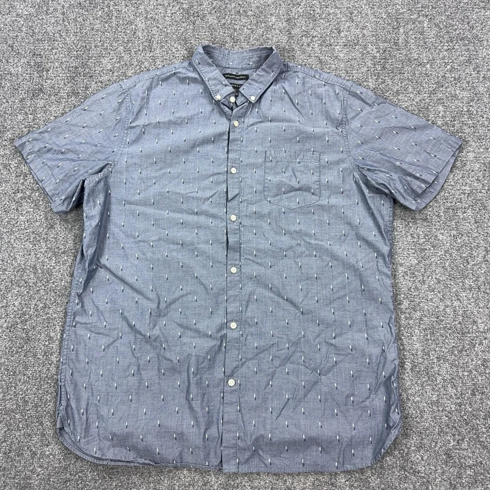 Banana Republic Shirt Mens XLT Blue Chambray Geometric Short Sleeve Button Front